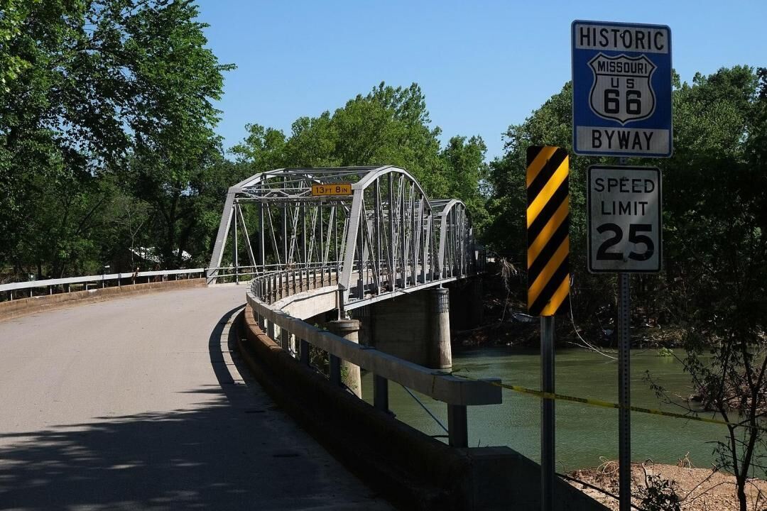 Devil's Elbow, Missouri
